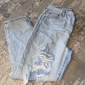 American Eagle Mom Jeans, size 8